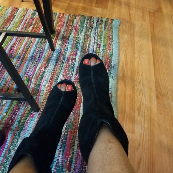 Chinese Laundry Booties - Picture 2 of 7